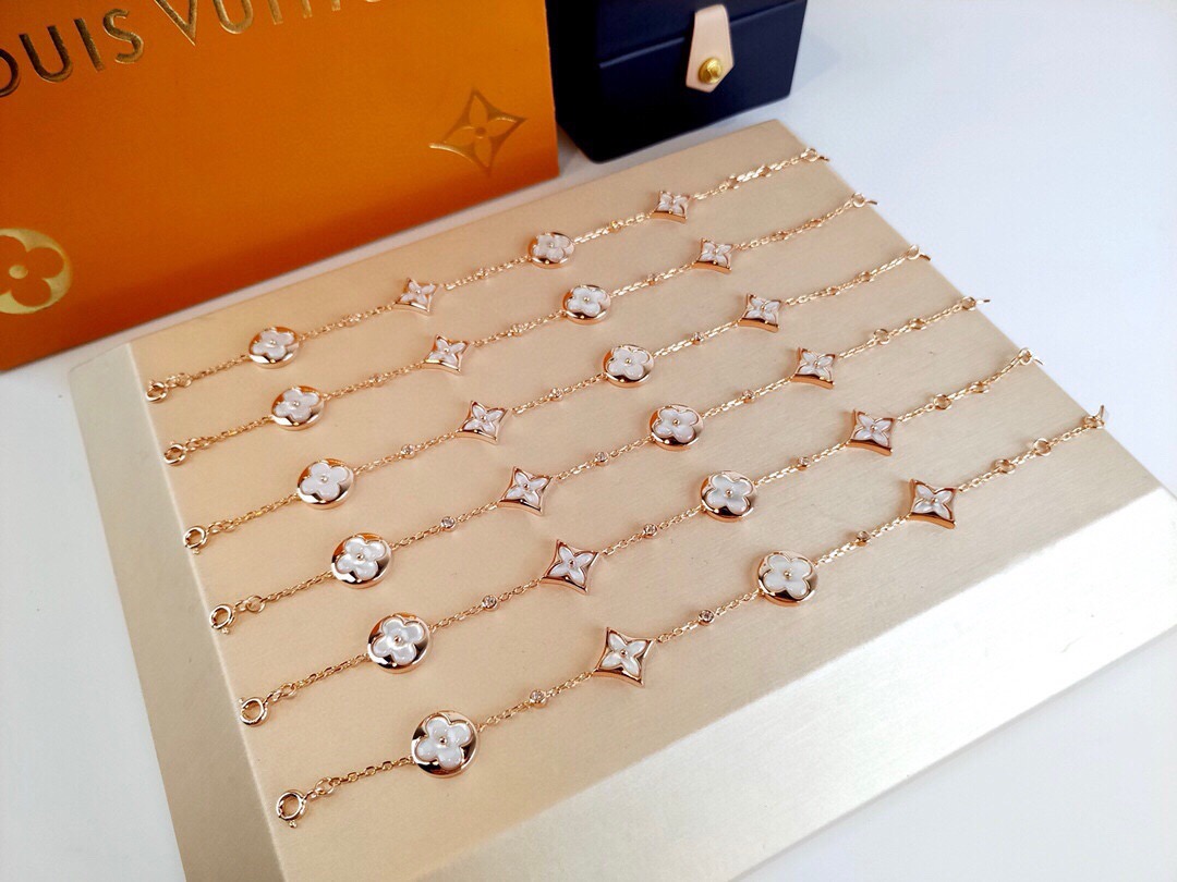 DIOR  accessories bracelet & necklace&earring 