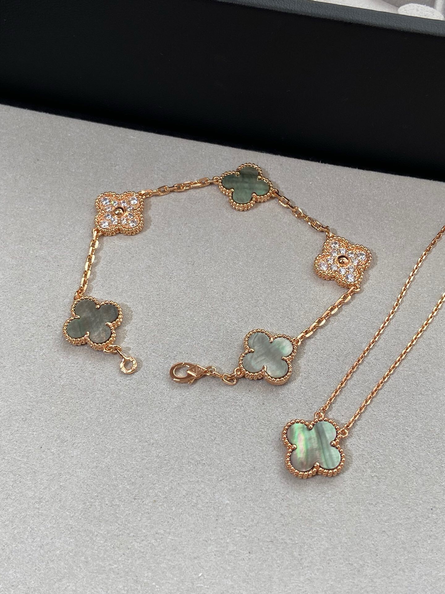 VCA  accessories bracelet & necklace