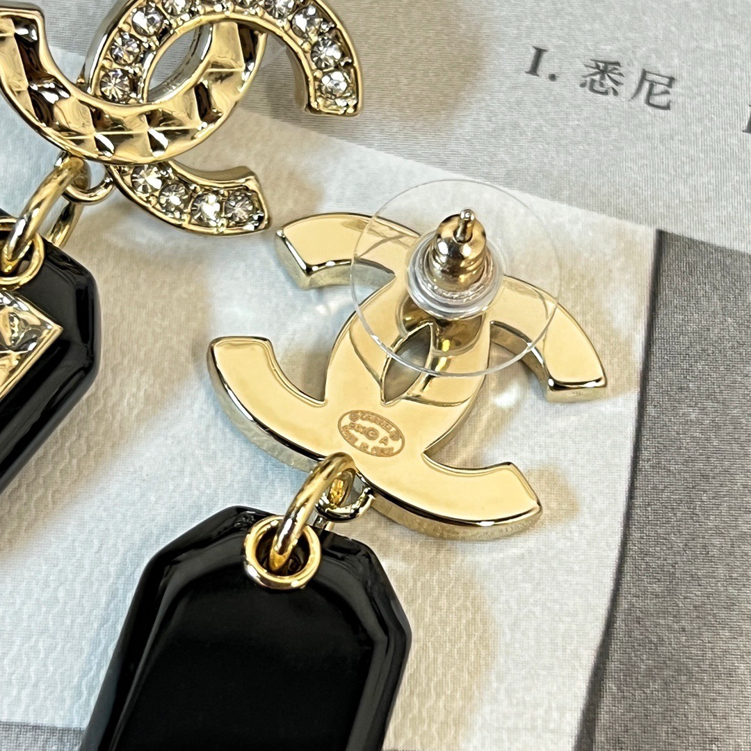 CHANEL accessories  earrings