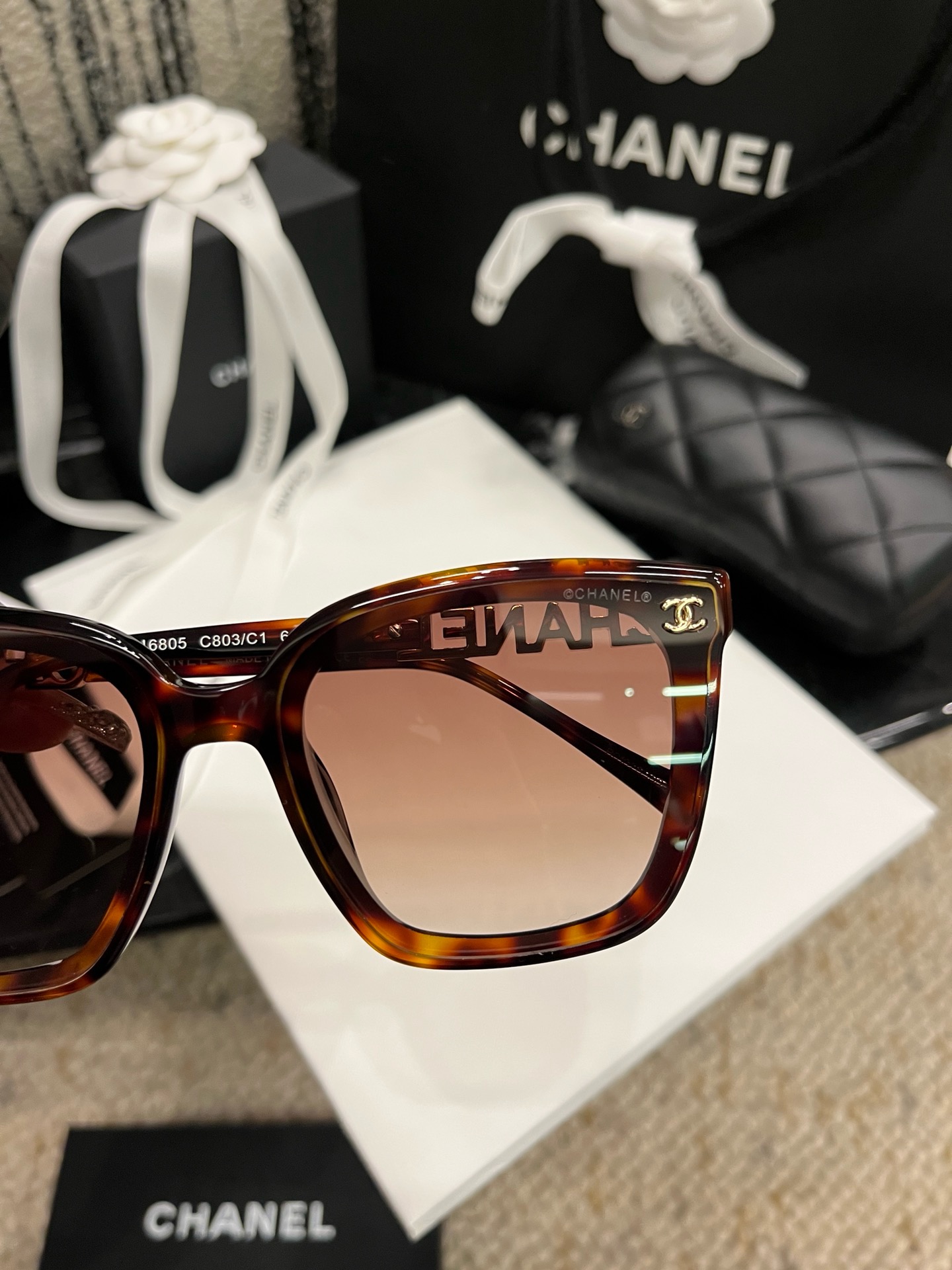 Chanel accessories  Sunglasses  