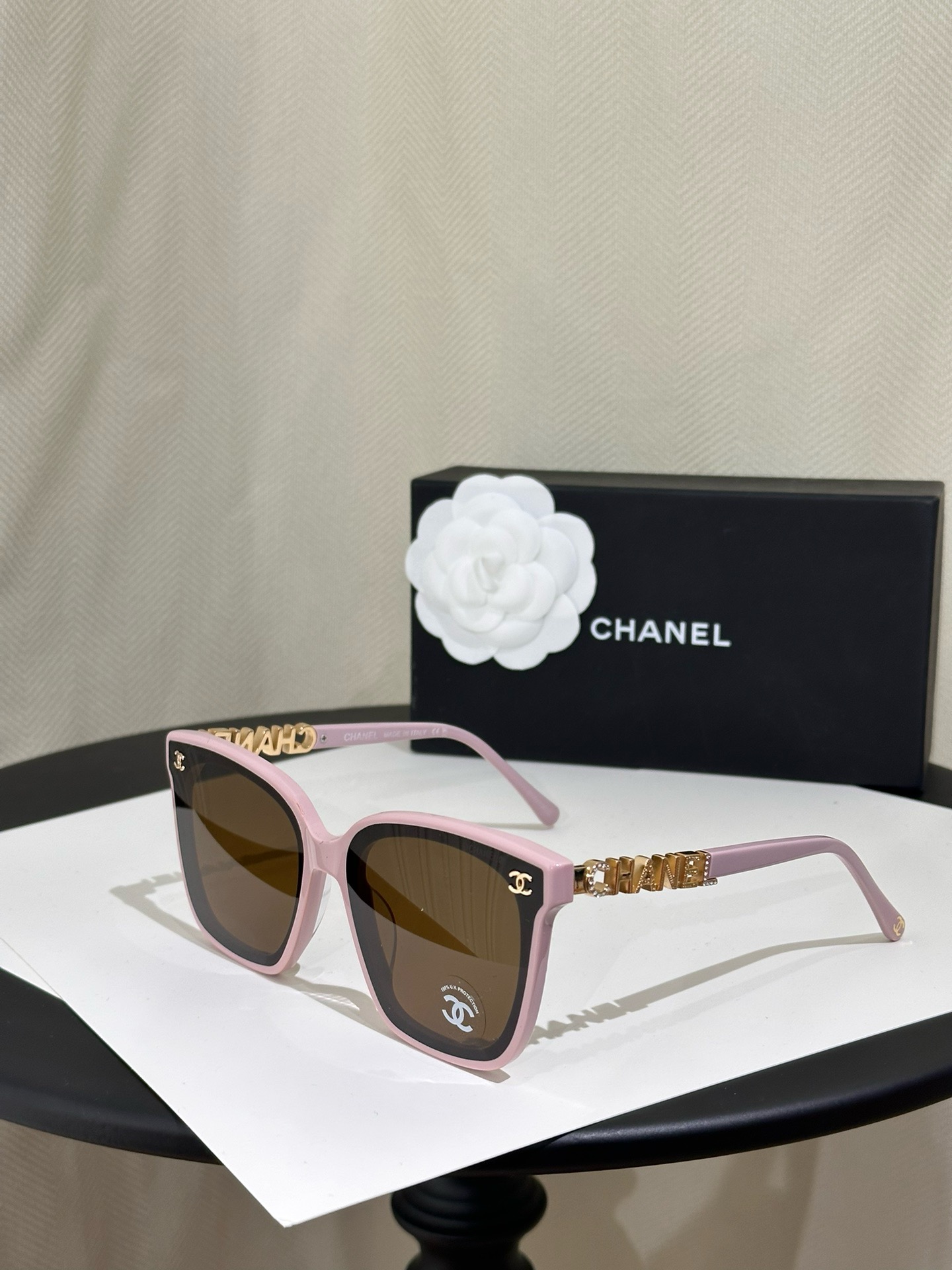 Chanel accessories  Sunglasses  ( 4 colors)