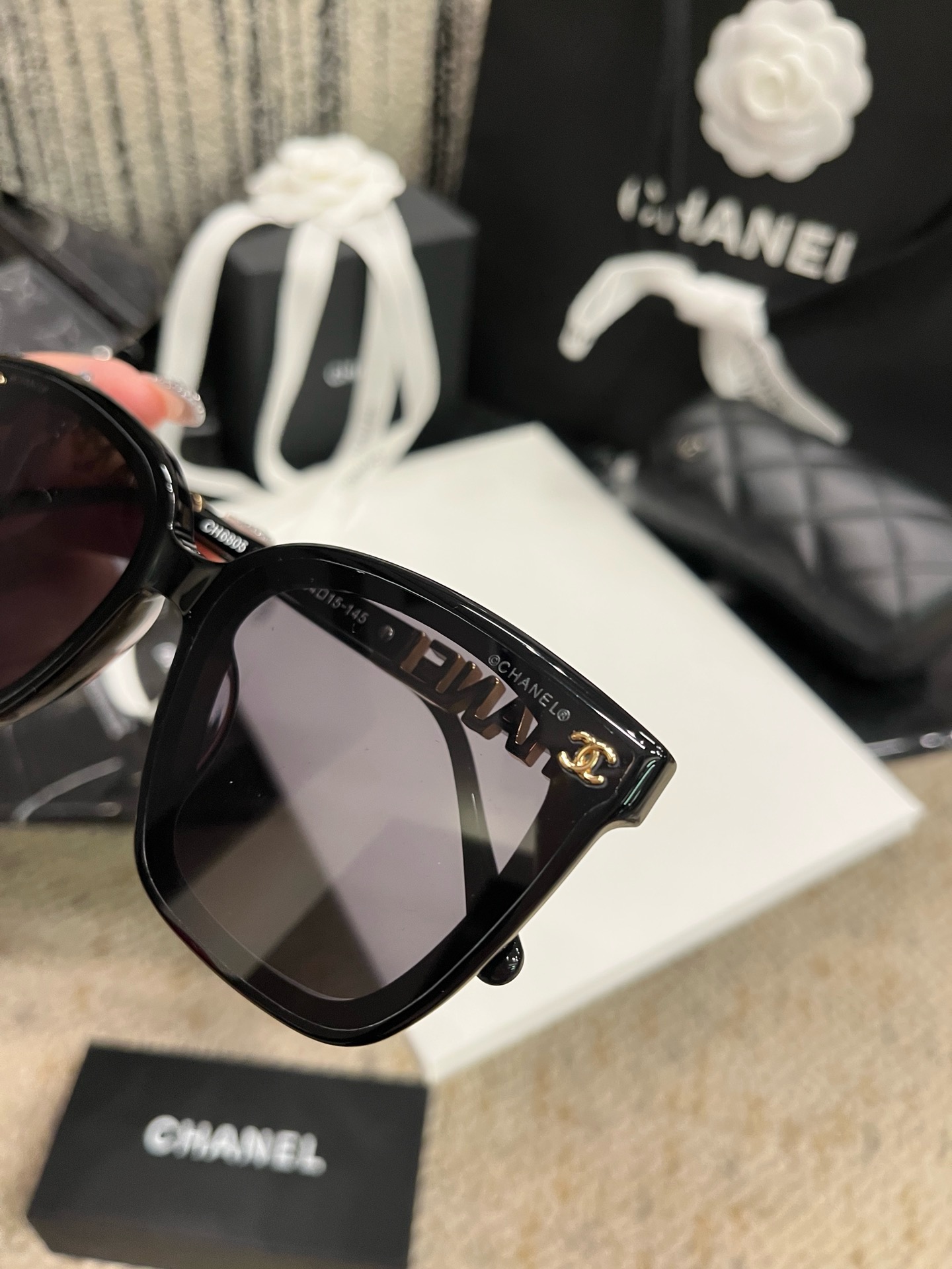 Chanel accessories  Sunglasses  ( 4 colors)