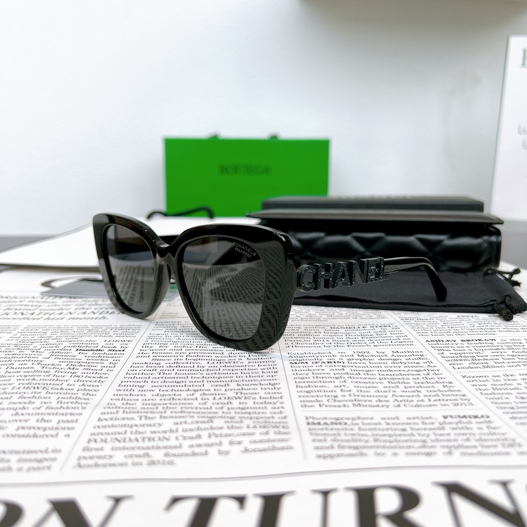 Chanel accessories  Sunglasses  ch5422b