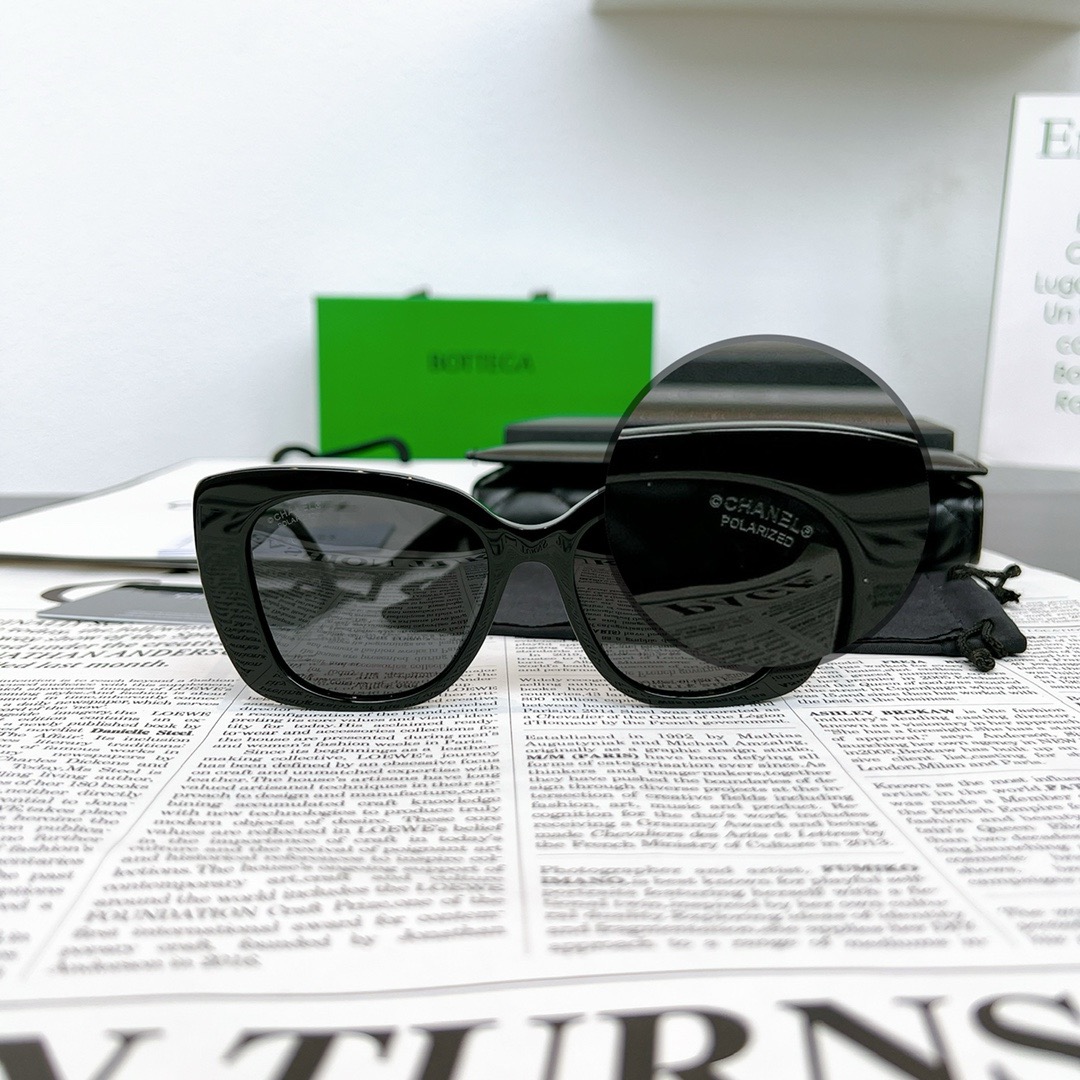 Chanel accessories  Sunglasses  ch5422b