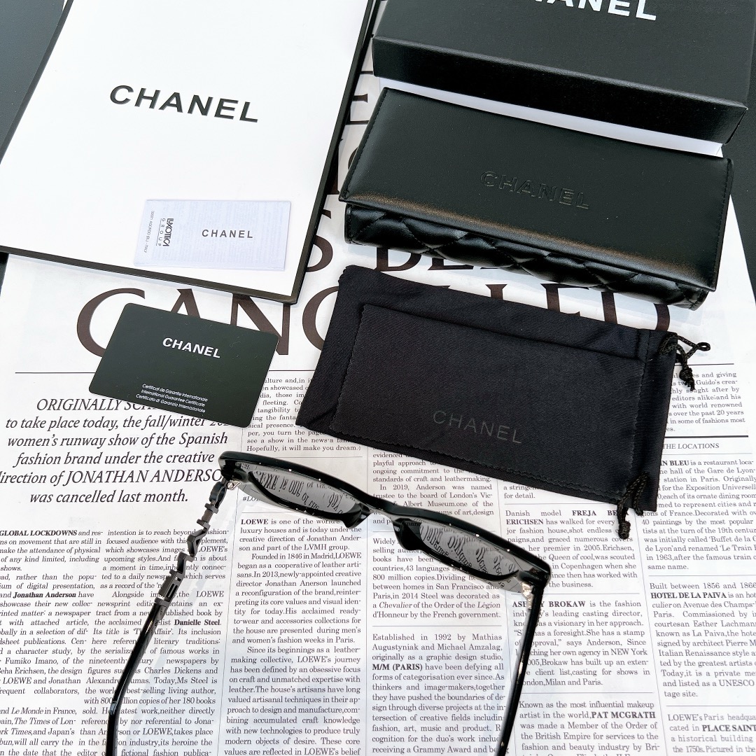 Chanel accessories  Sunglasses  ch5422b