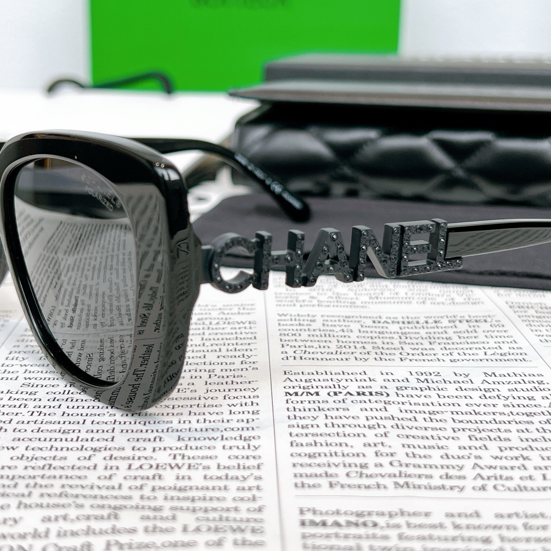 Chanel accessories  Sunglasses  ch5422b