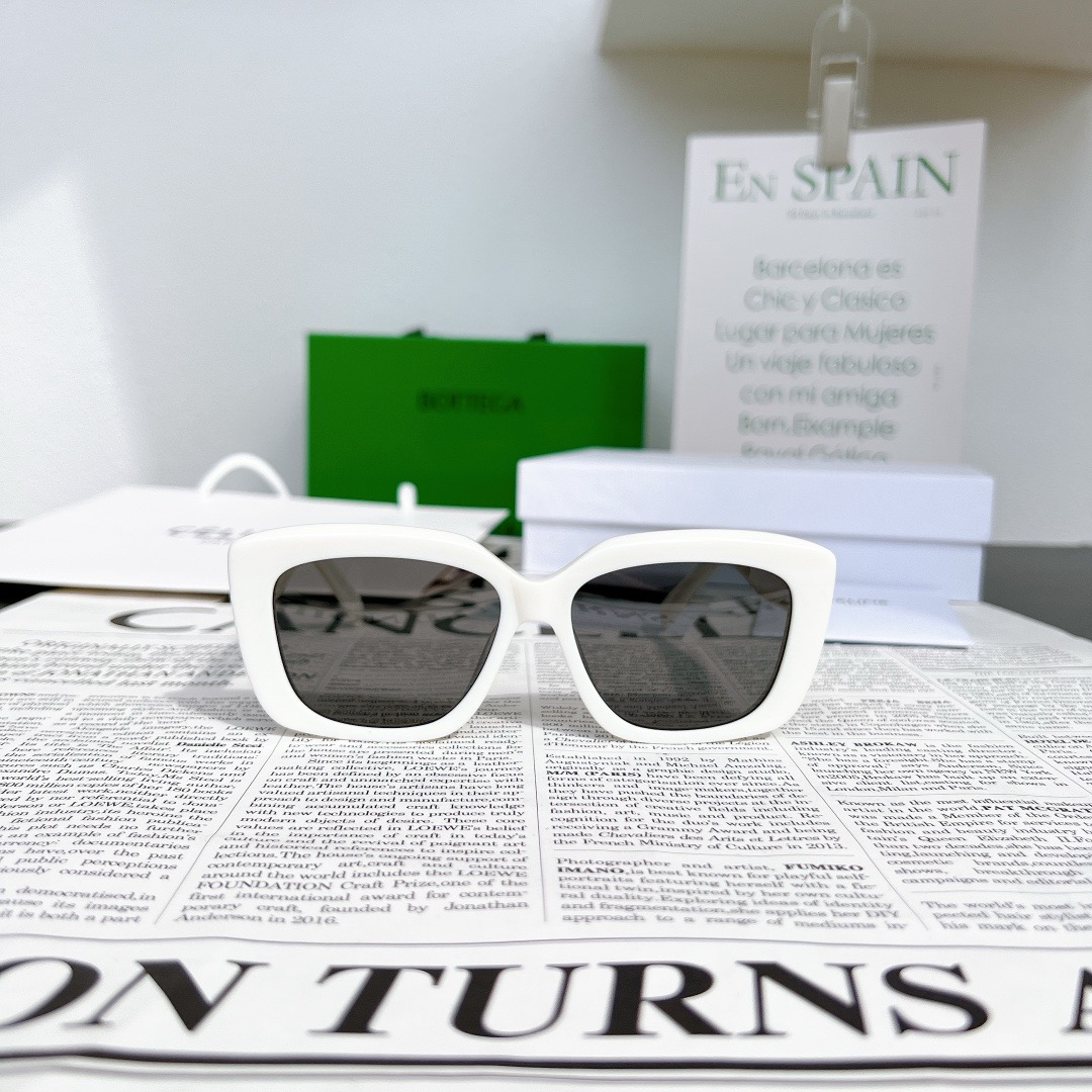 Celine accessories  Sunglasses  ( 4 colors)  cl4s216