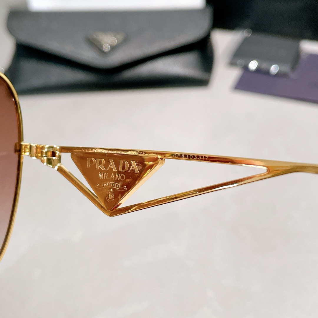 Prada accessories  Sunglasses  pr961s