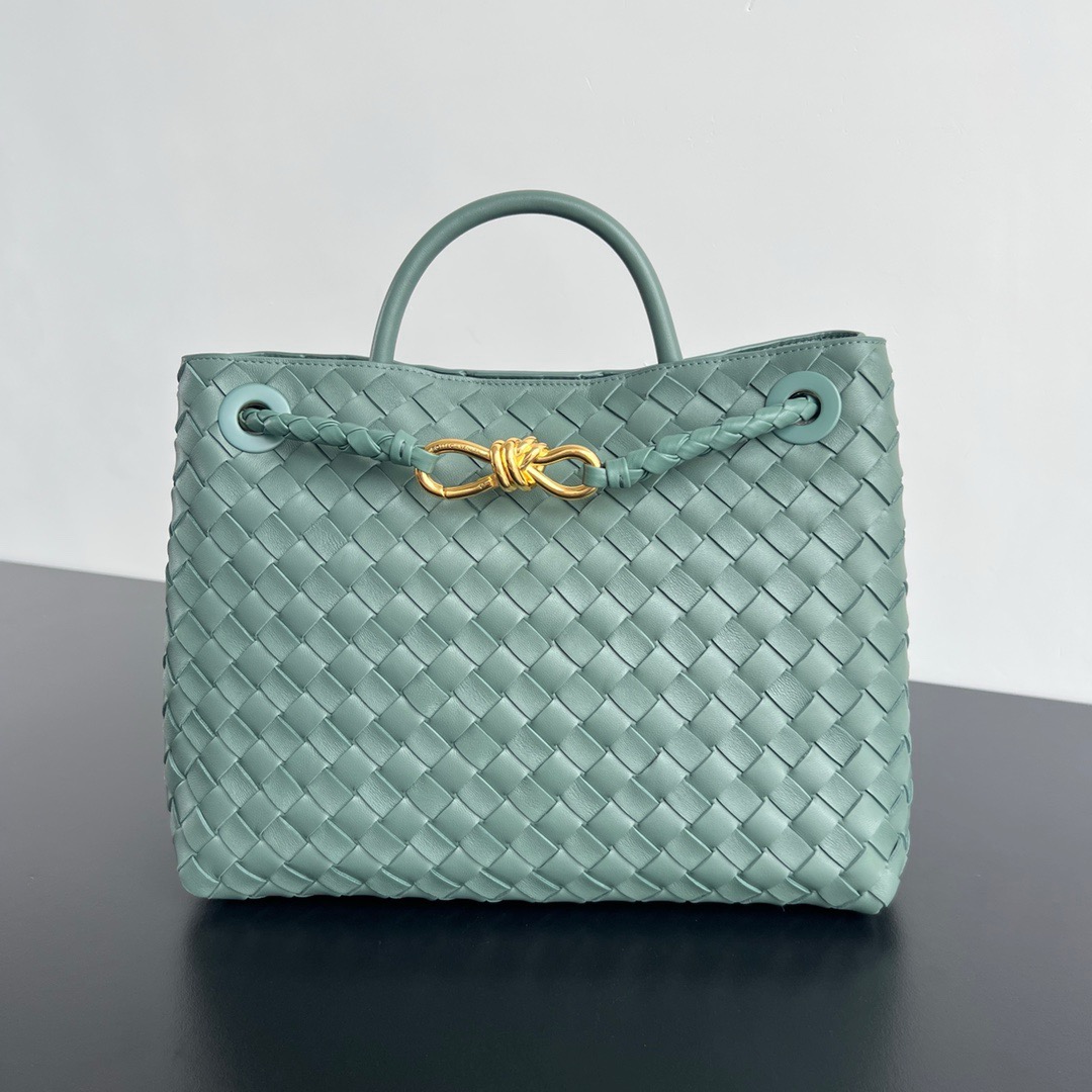 Bottega Veneta  BV  Medium Andiamo Green
