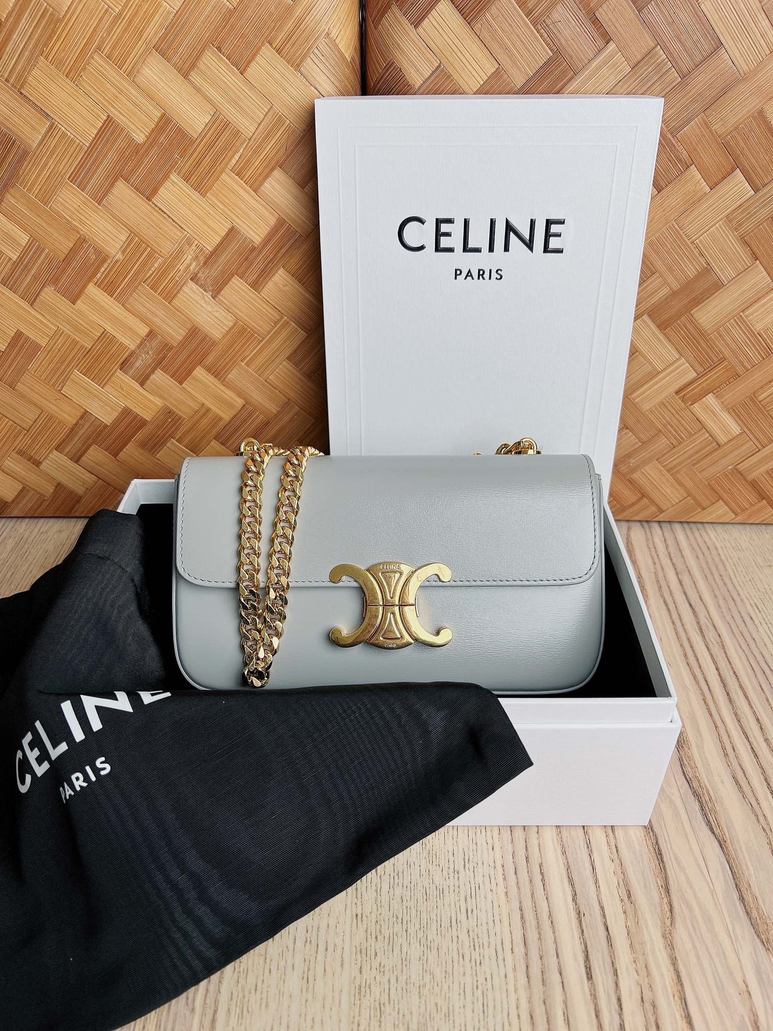 CELINE CHAIN SHOULDER BAG CLAUDE IN SHINY CALFSKIN（4 colors）