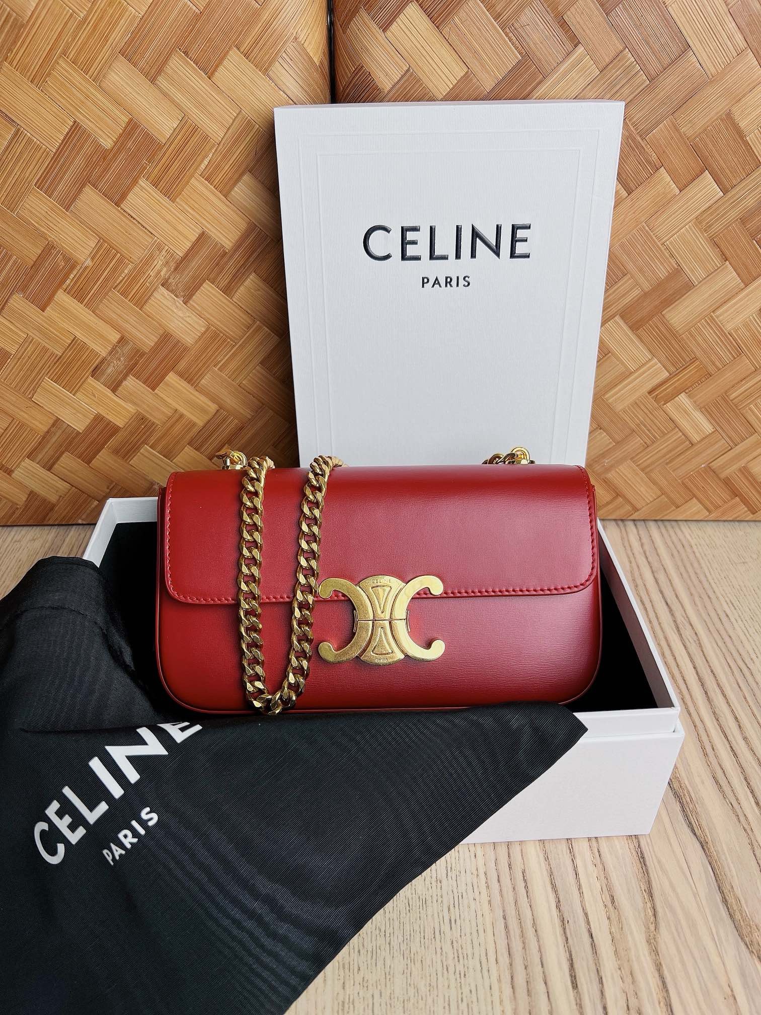 CELINE CHAIN SHOULDER BAG CLAUDE IN SHINY CALFSKIN（4 colors）