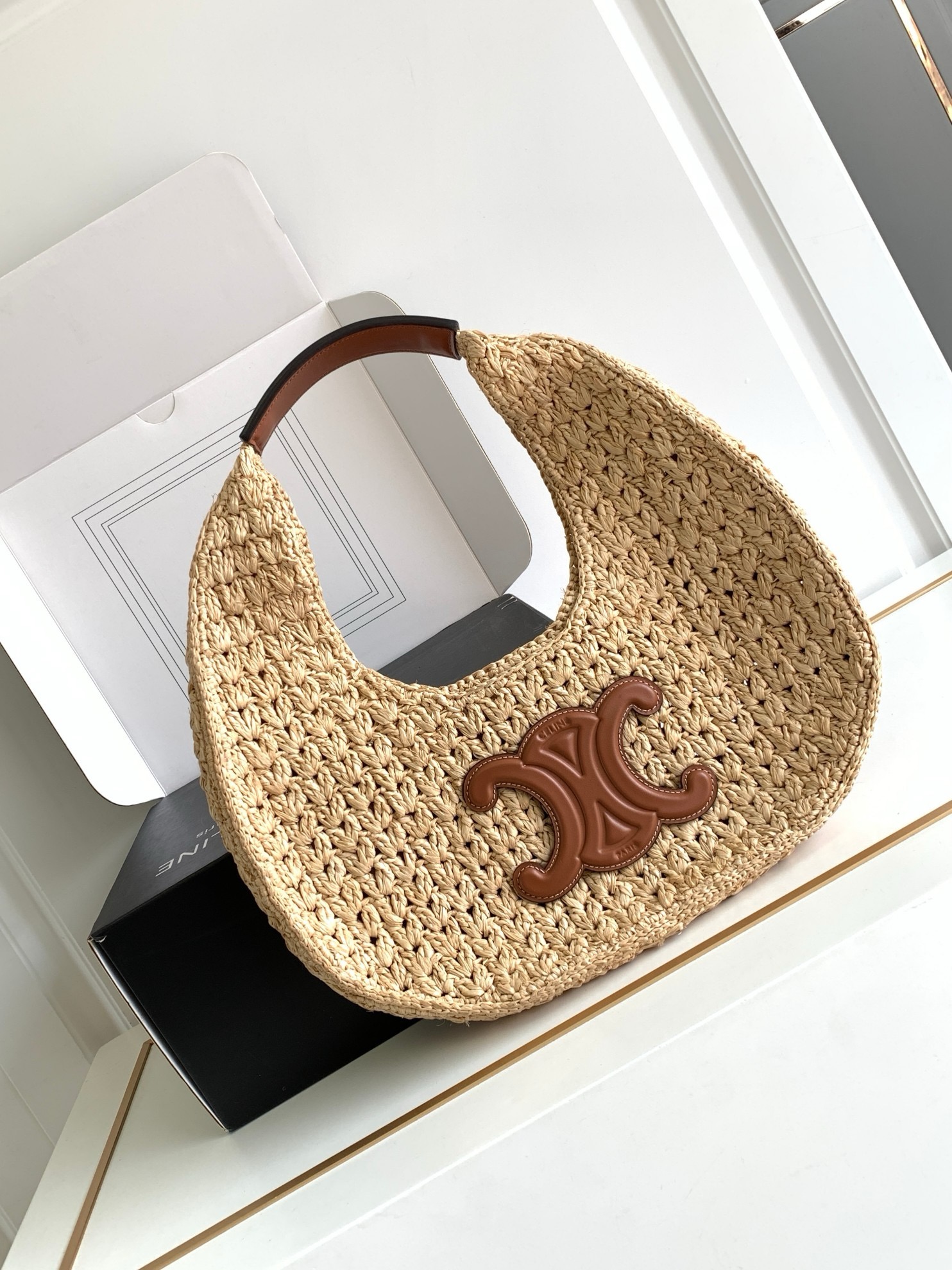  CELINE CELINE CLASSIC PANIER HOBO BAG IN RAFFIA AND CALFSKIN NATURAL / TAN