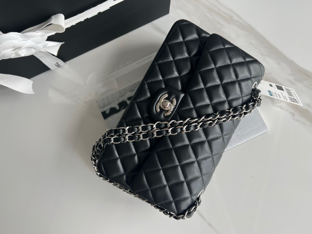 CHANEL  CLASSIC HANDBAG Lambskin & Gold-Tone Metal Black