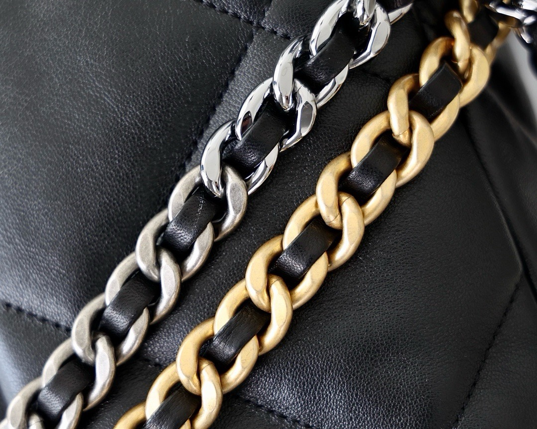 CHANEL 19 HANDBAG Shiny Lambskin, Gold-Tone black