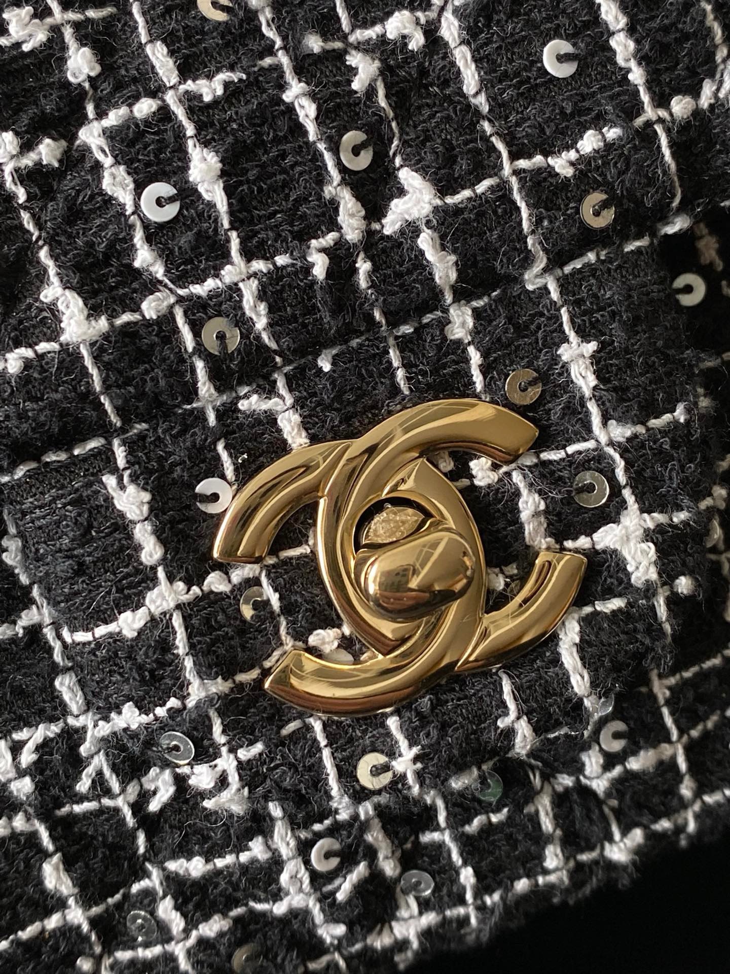 CHANEL MINI FLAP BAG WITH TOP HANDLE