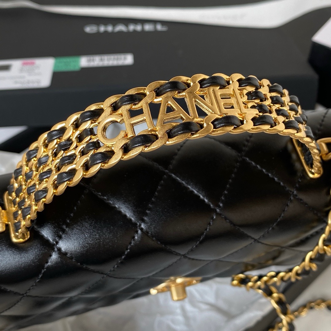 CHANEL CLUTCH WITH CHAIN Lambskin & Gold-Tone Metal Black