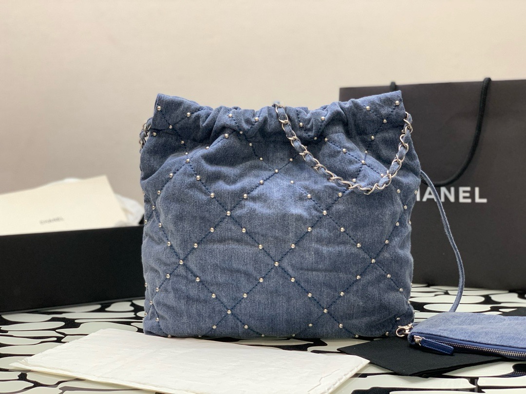CHANEL 22 SMALL HANDBAG Washed Denim & Silver-Tone Metal Blue