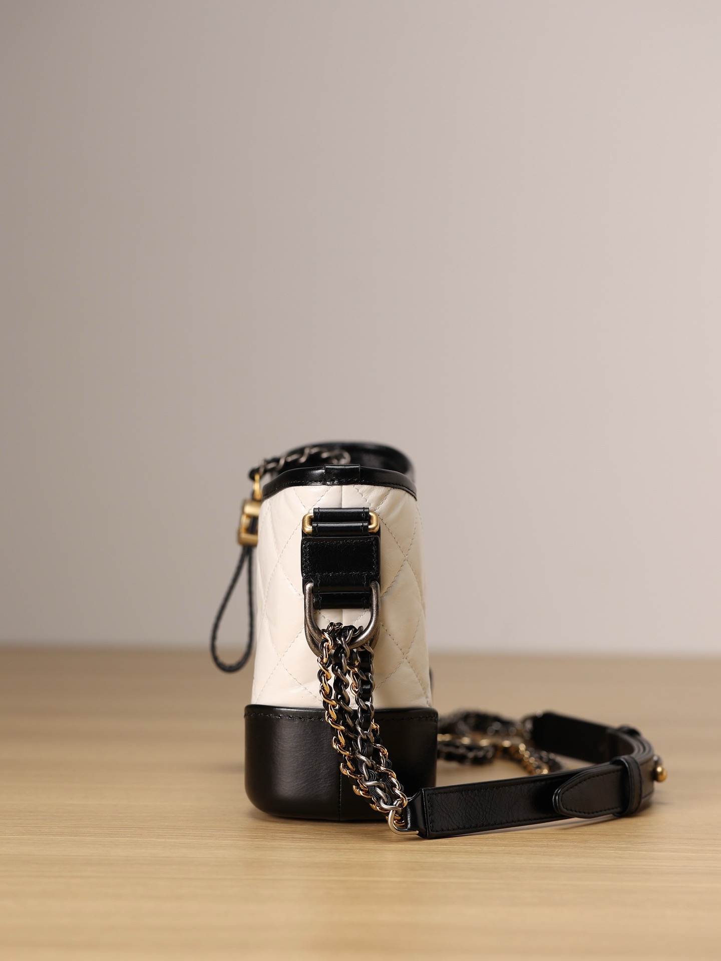 CHANEL  gabrielle hobo small white/ black  (2 colors)