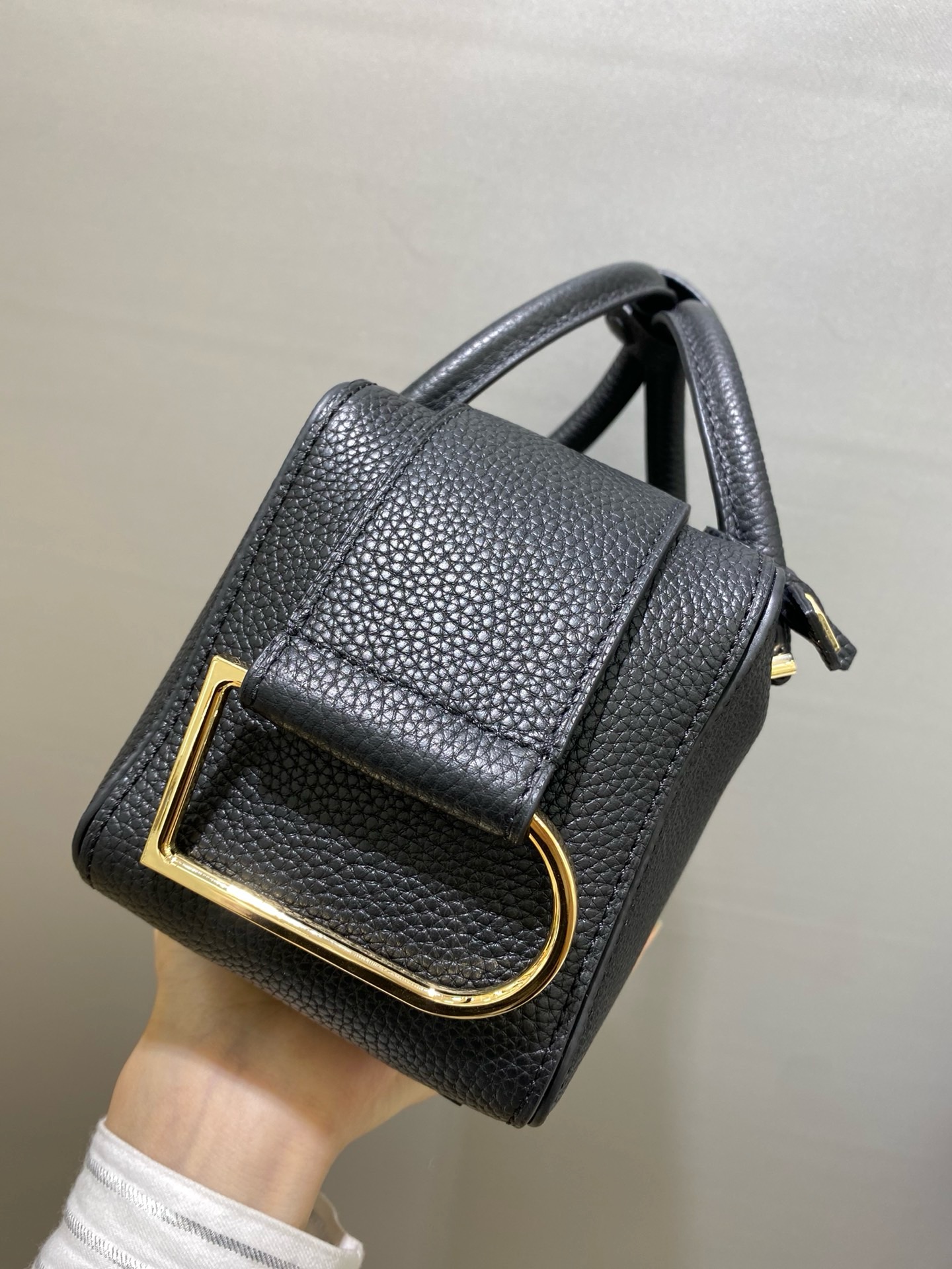 Delvaux Cool Box Mini in Taurillon Soft（7 colors）