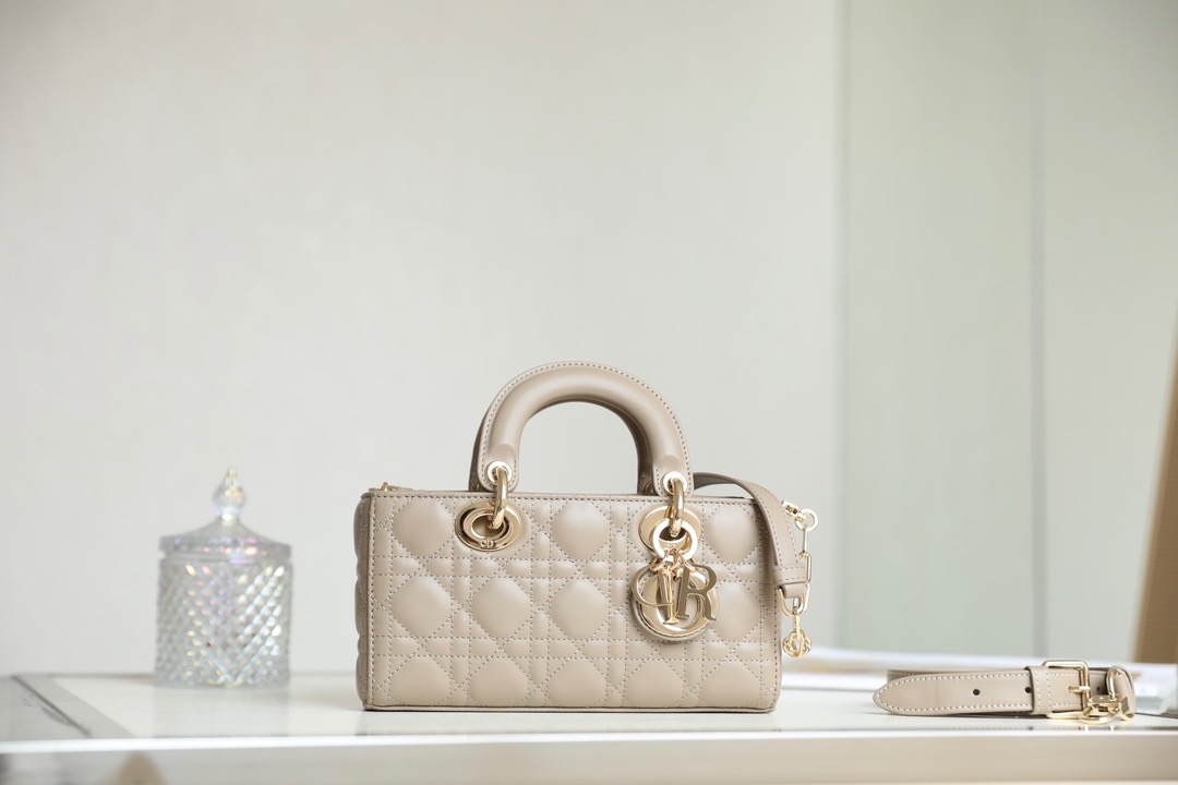 DiorSmall Lady D-Joy Bag  Latte Cannage Lambskin ( 4 colors)