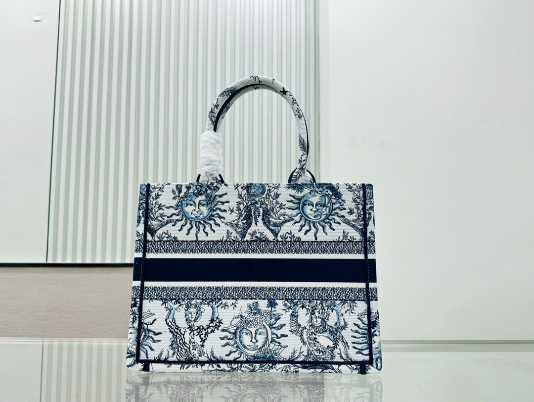 DIOR Canvas Embroidered Large Dioriviera Toile De Jouy Book Tote Beige 