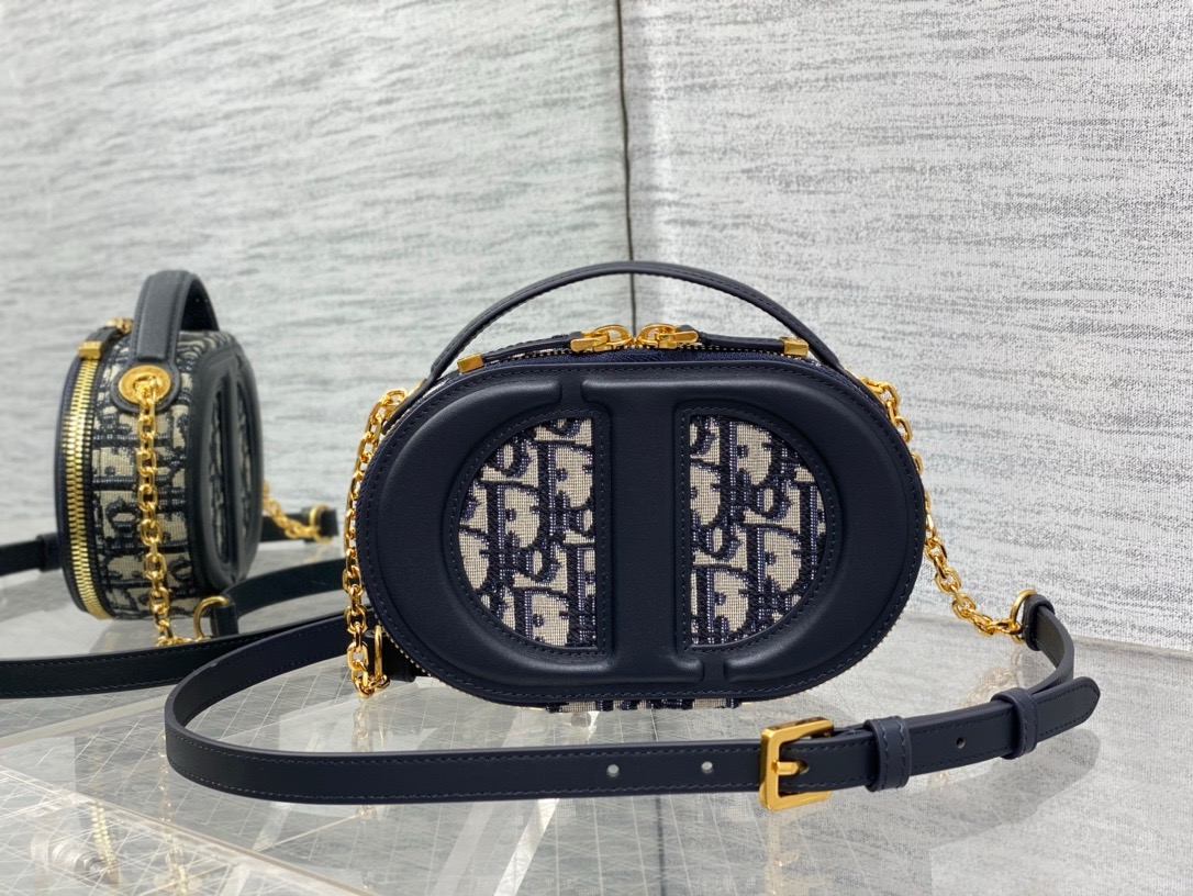 Dior  CD Signature Oval Camera Bag （4 colors）