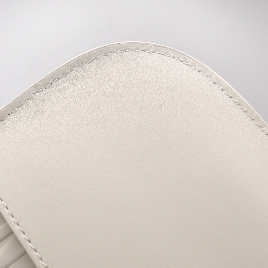 Dior bobby East-West Bag  Latte Box Calfskin ( 3 colors)
