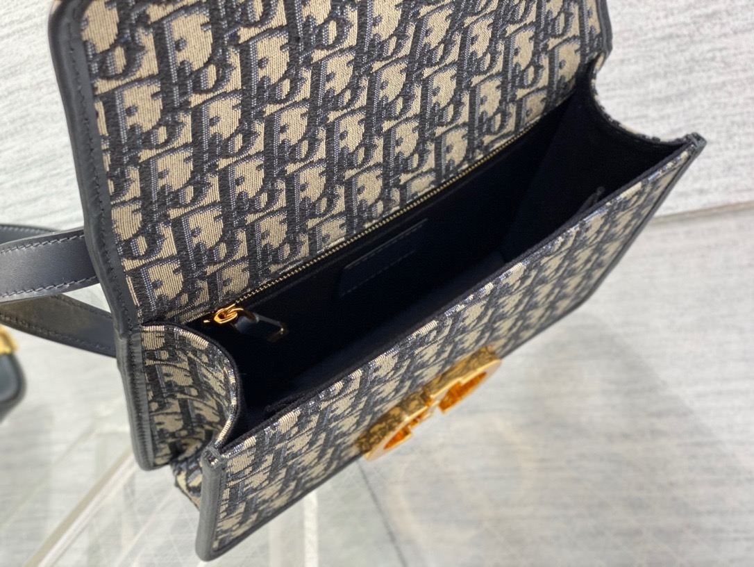 Dior Small 30 Montaigne Bag  Blue Dior Oblique Jacquard ( 2 colors)