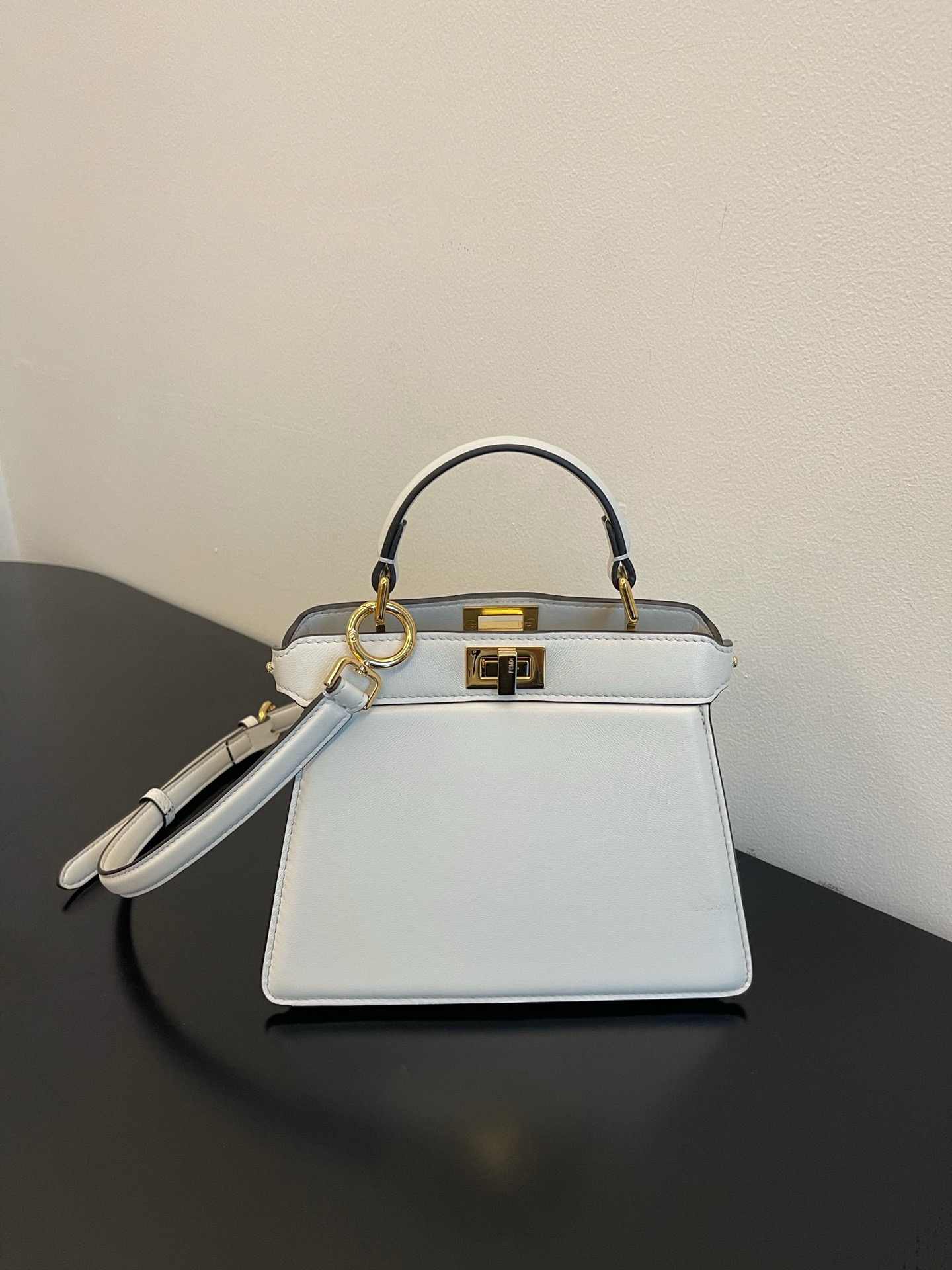 Fendi  Peekaboo ISeeU Petite Beige padded nappa leather bag（4 colors）
