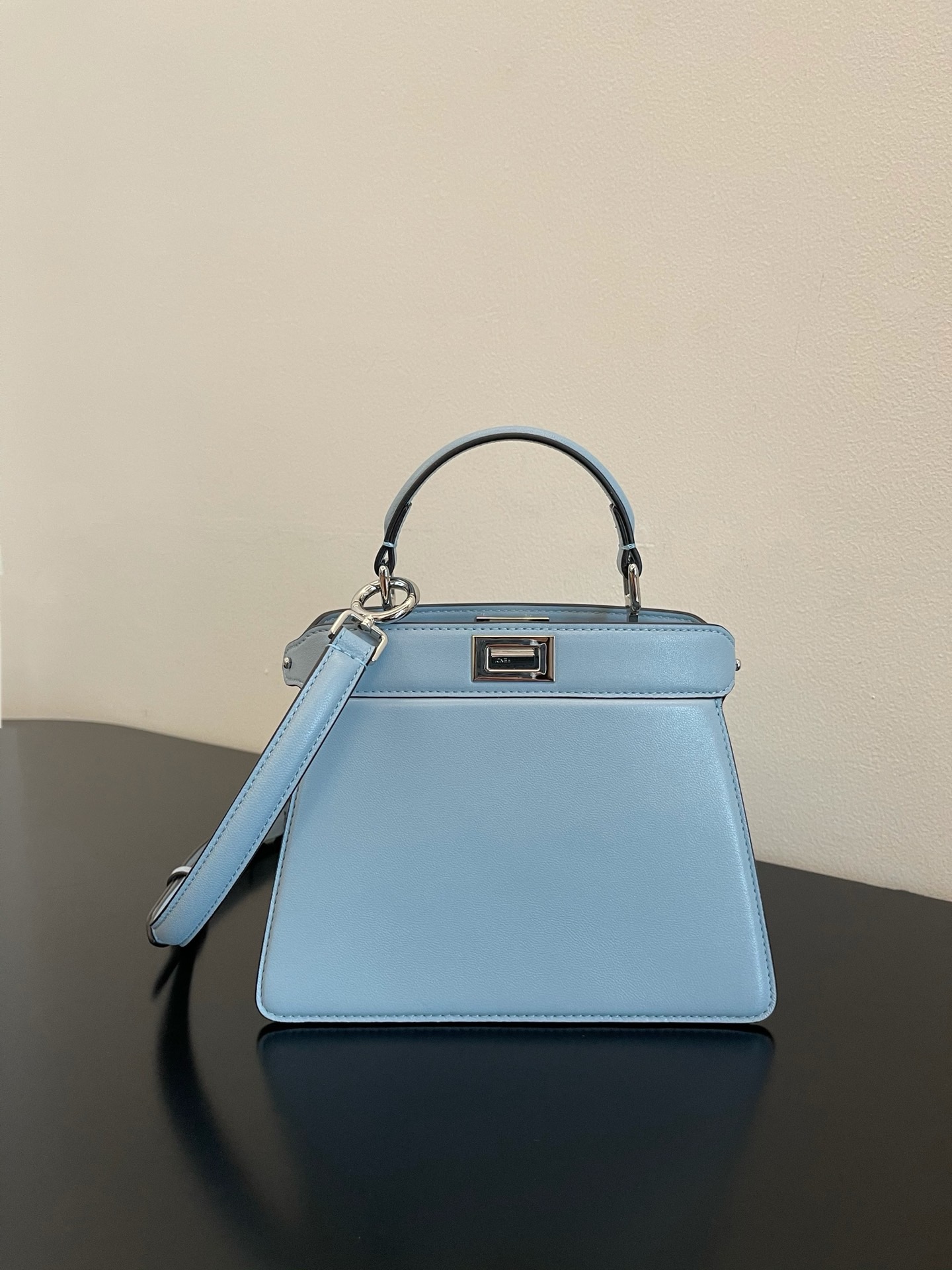 Fendi  Peekaboo ISeeU Petite Beige padded nappa leather bag（4 colors）