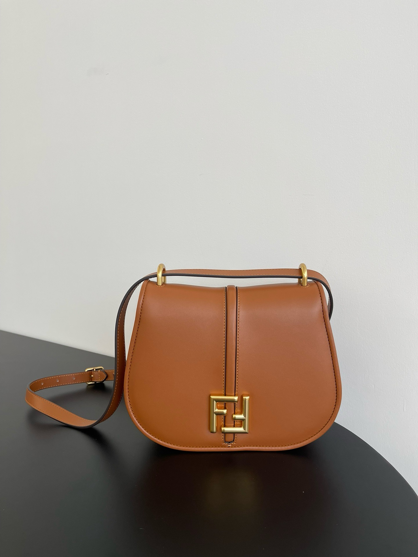 Fendi  C’mon Medium Brown FF jacquard fabric and leather bag（4 colors）