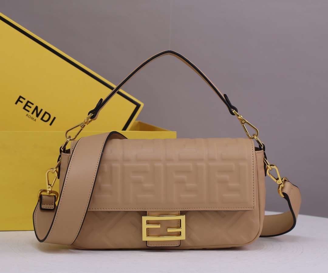 Fendi  Baguette  nappa leather bag（4 colors）