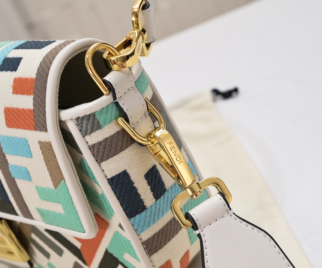 Fendi  Baguette Multicolor canvas bag with FF embroidery（4 colors）