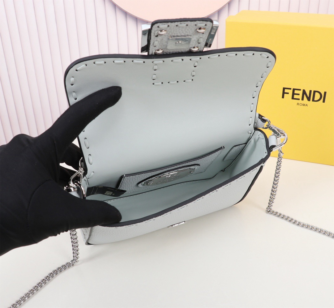 Fendi  Baguette Mini Light blue Selleria bag with 309 hand-sewn topstitches（4 colors）