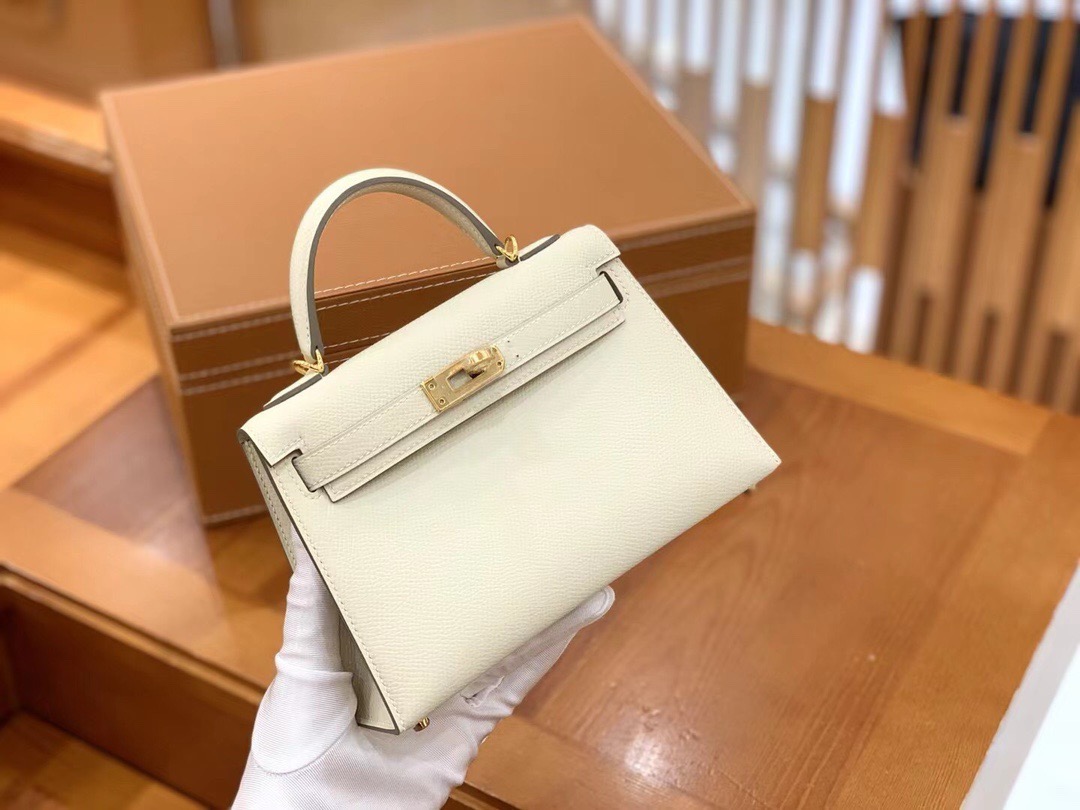 Hermès Kelly Sellier 20 Nata Epsom Gold Hardware