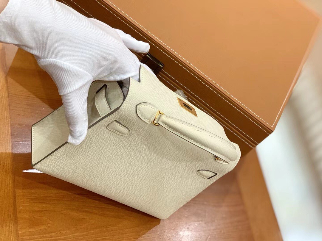 Hermès Kelly Sellier 20 Nata Epsom Gold Hardware