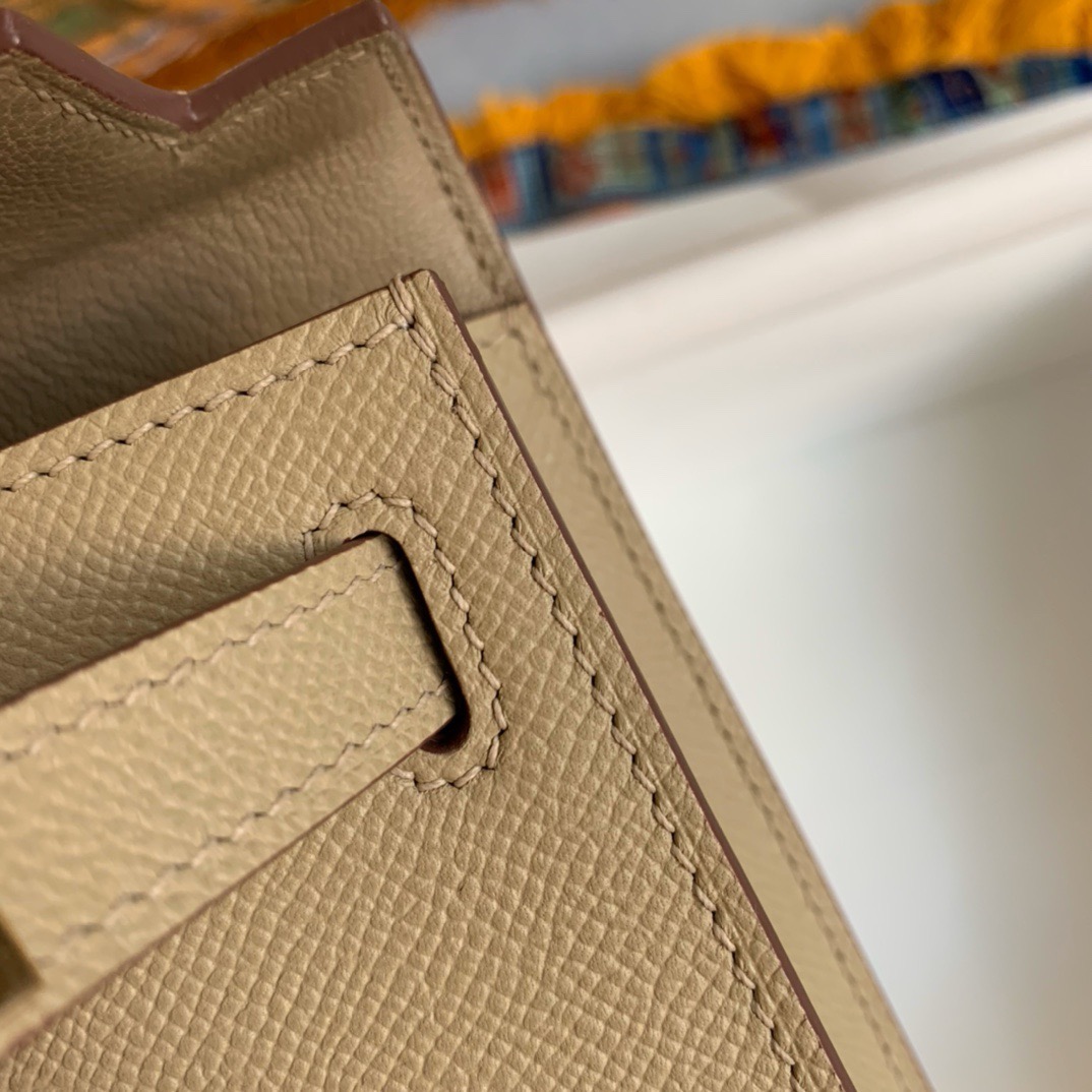 Hermès Kelly Sellier 20  Epsom Gold Hardware