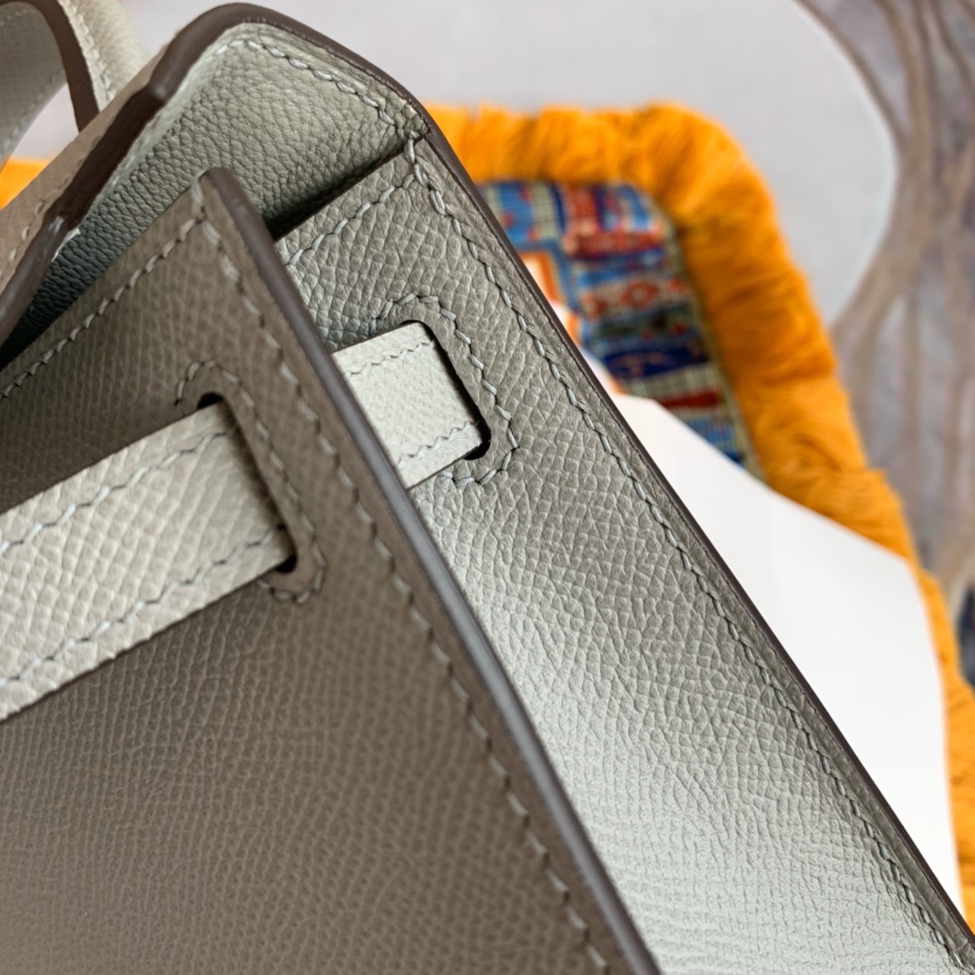 Hermès Kelly Sellier 20  Epsom Gold Hardware