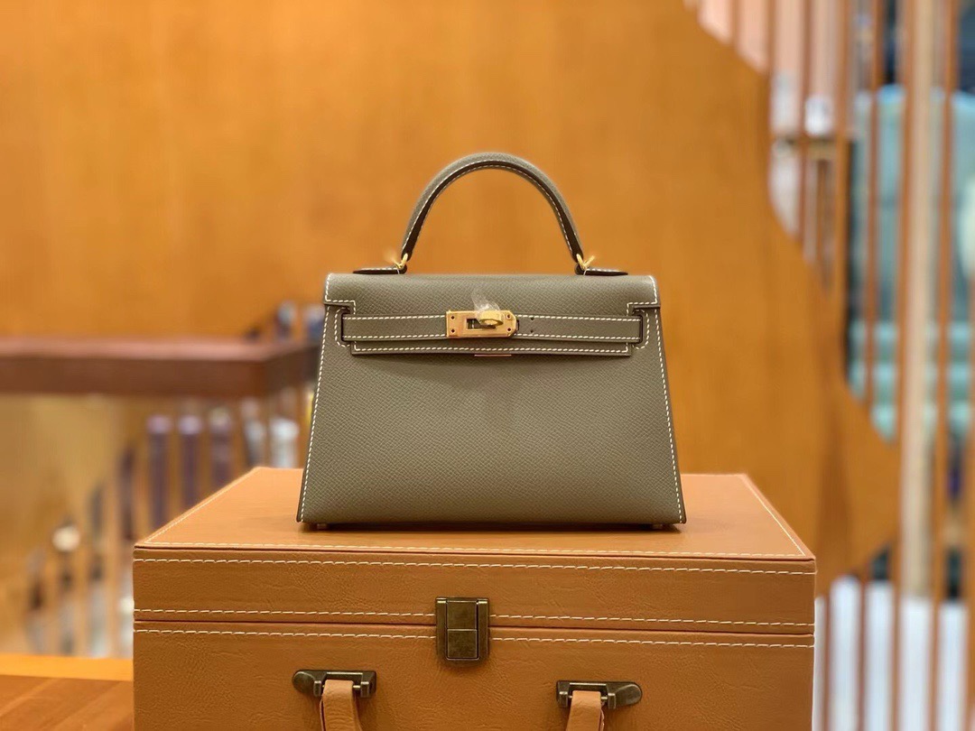Hermès Kelly Sellier 20  Epsom Gold Hardware