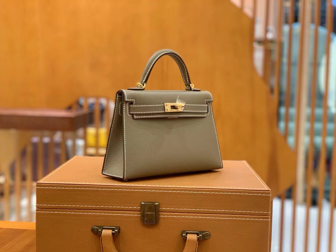 Hermès Kelly Sellier 20  Epsom Gold Hardware