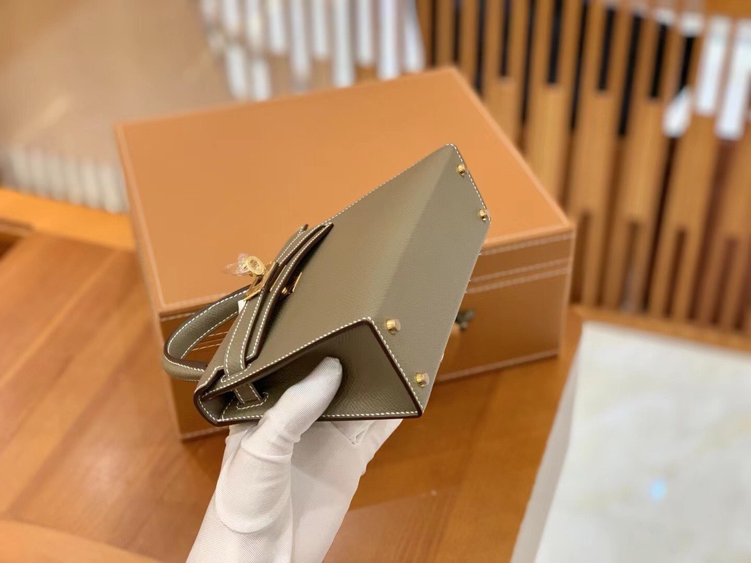 Hermès Kelly Sellier 20  Epsom Gold Hardware