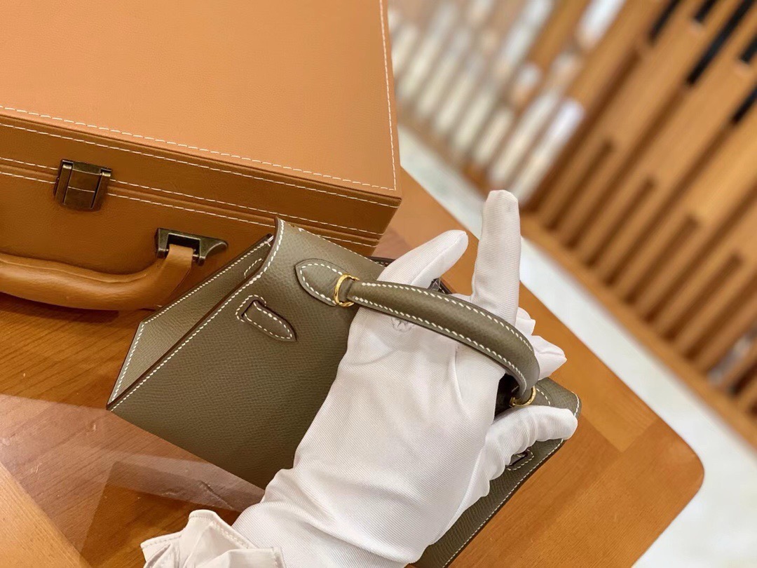 Hermès Kelly Sellier 20  Epsom Gold Hardware