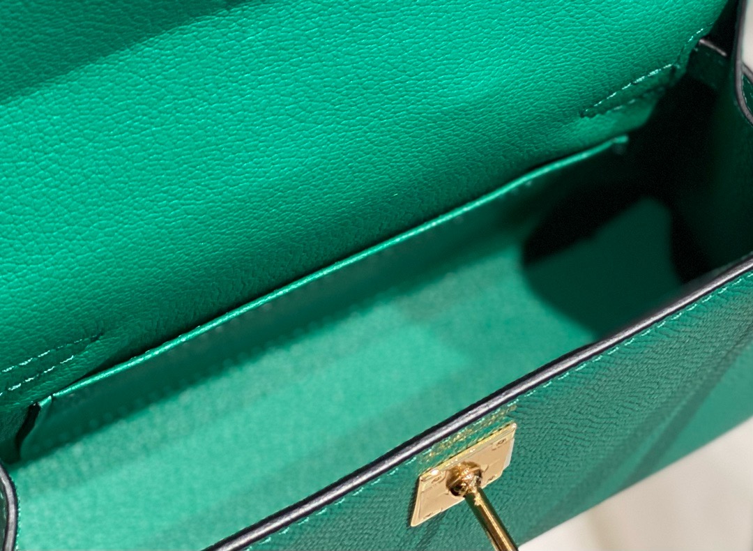 Hermès Kelly Sellier 20  Epsom Gold Hardware