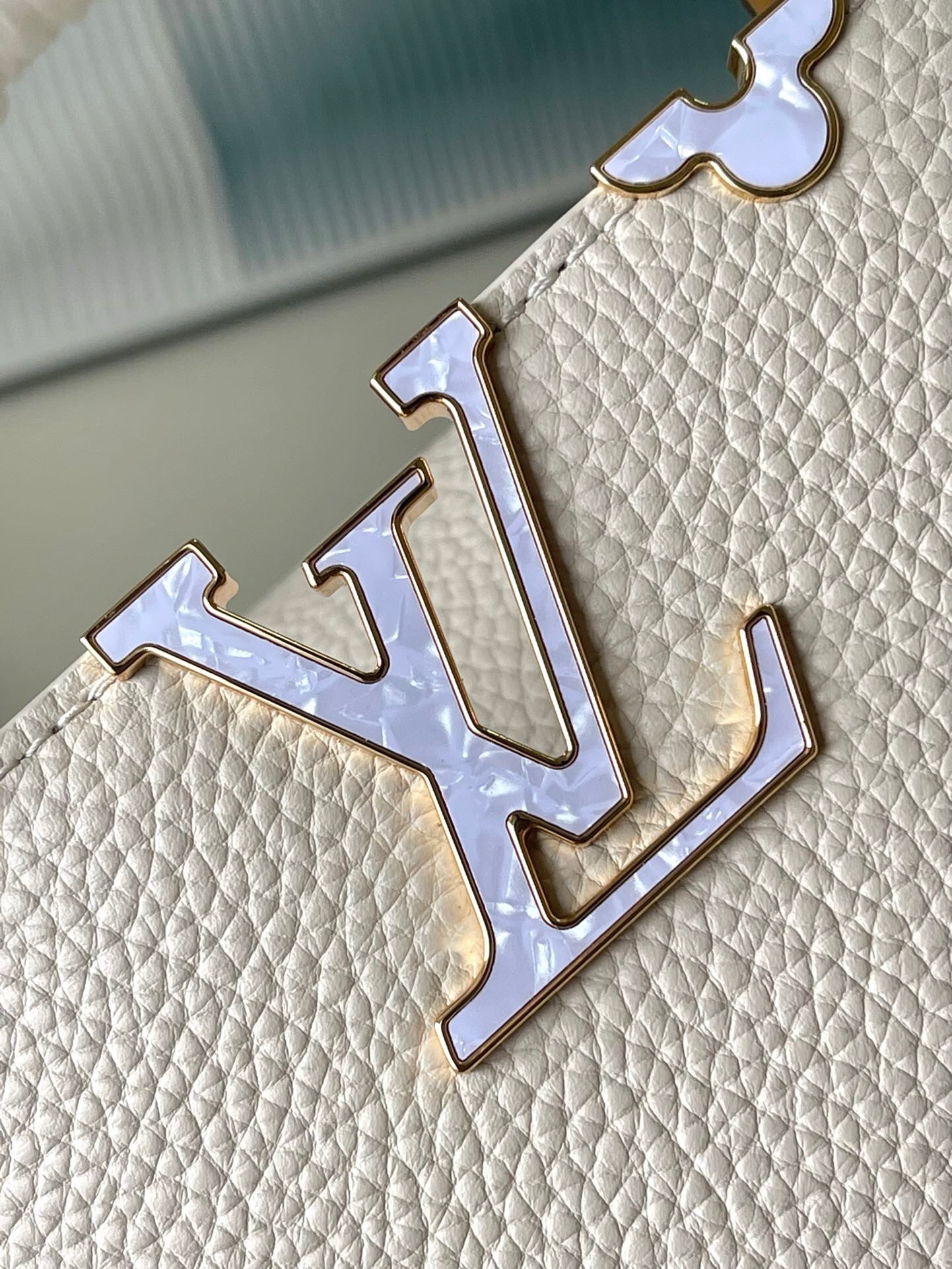 LOUIS VUITTON  LV Capucines BB  ( 2colors )