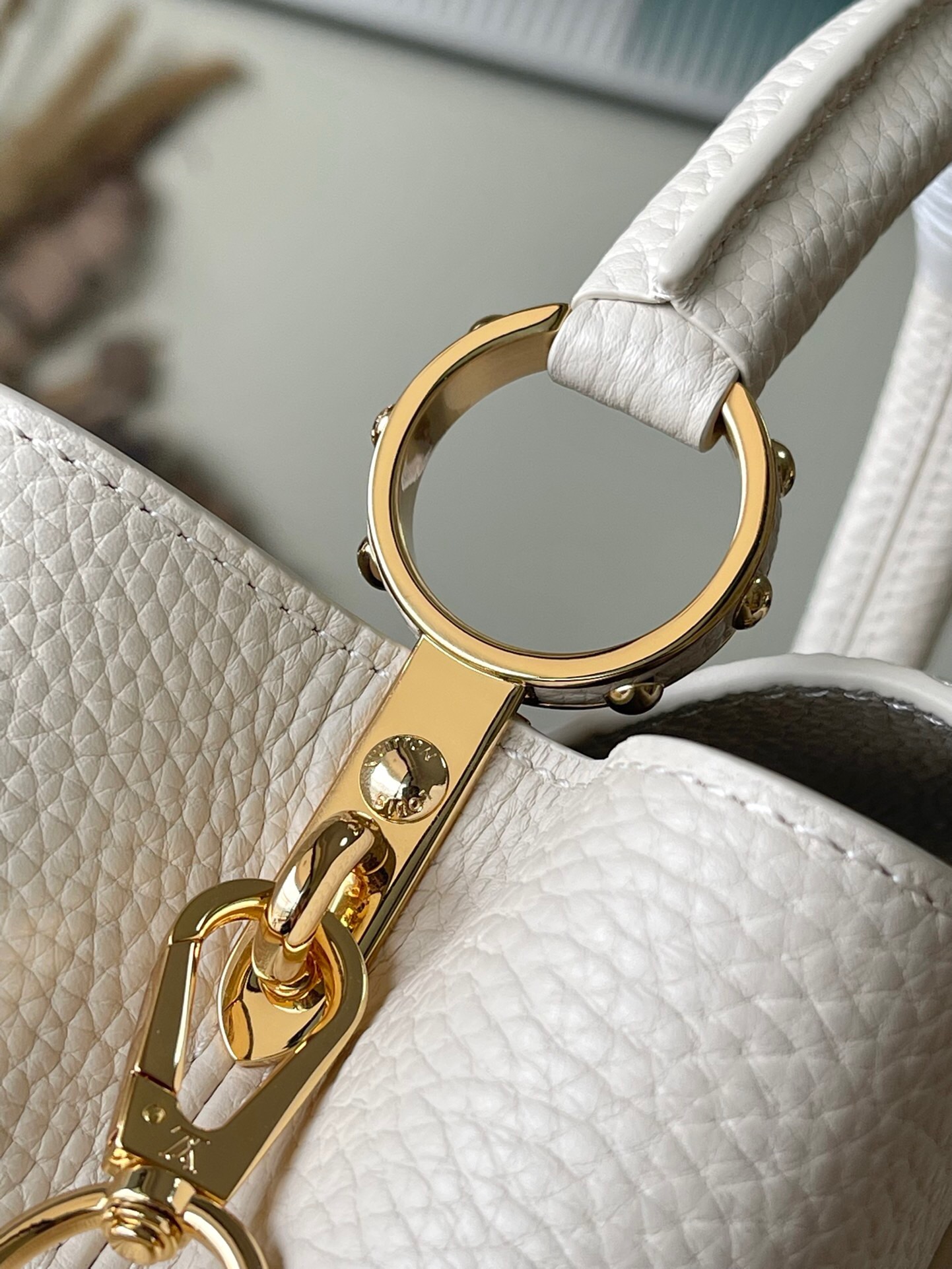 LOUIS VUITTON  LV Capucines BB  ( 2colors )