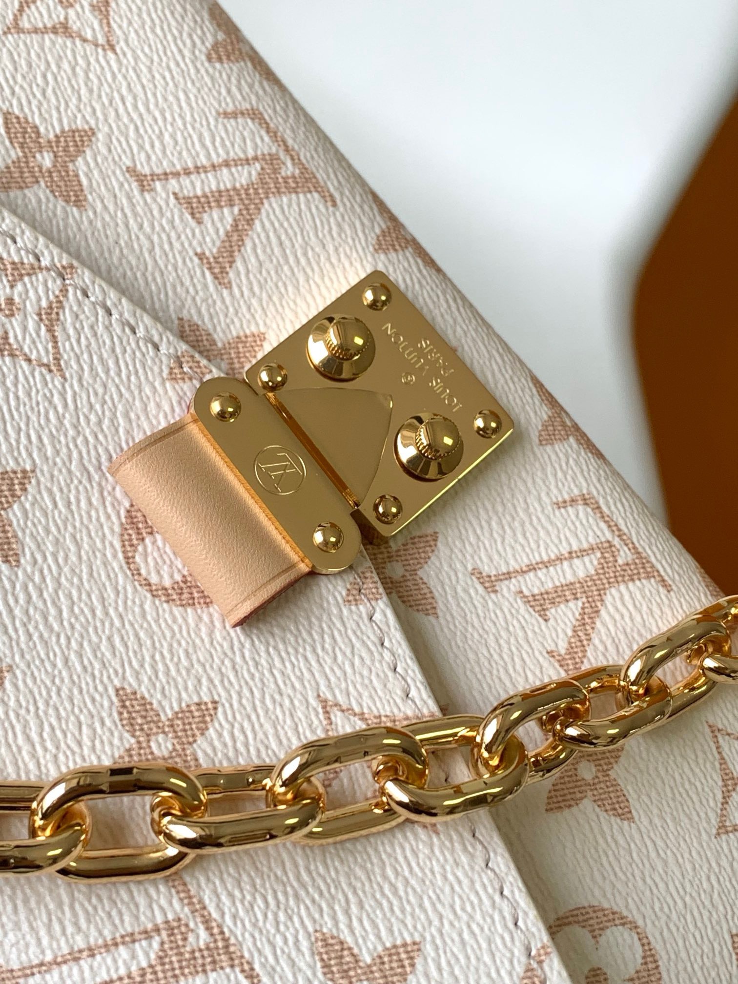 LOUIS VUITTON LV  Pochette Métis East West（4 colors ）