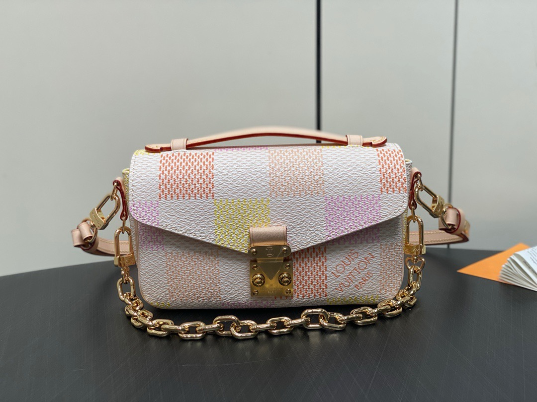 LOUIS VUITTON LV  Pochette Métis East West（4 colors ）