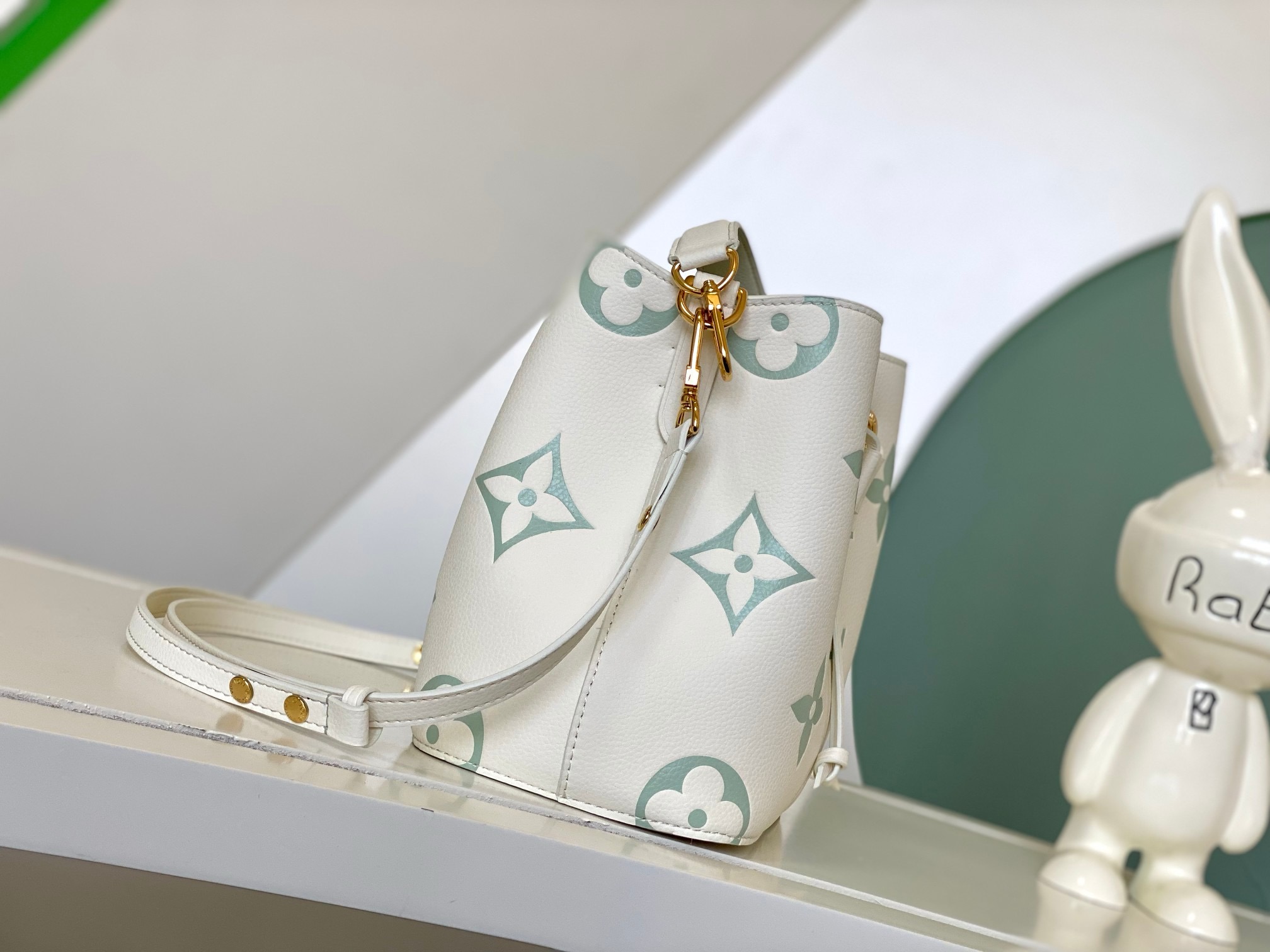 LOUIS VUITTON LV Néonoé BB  ( 4 colors ) 