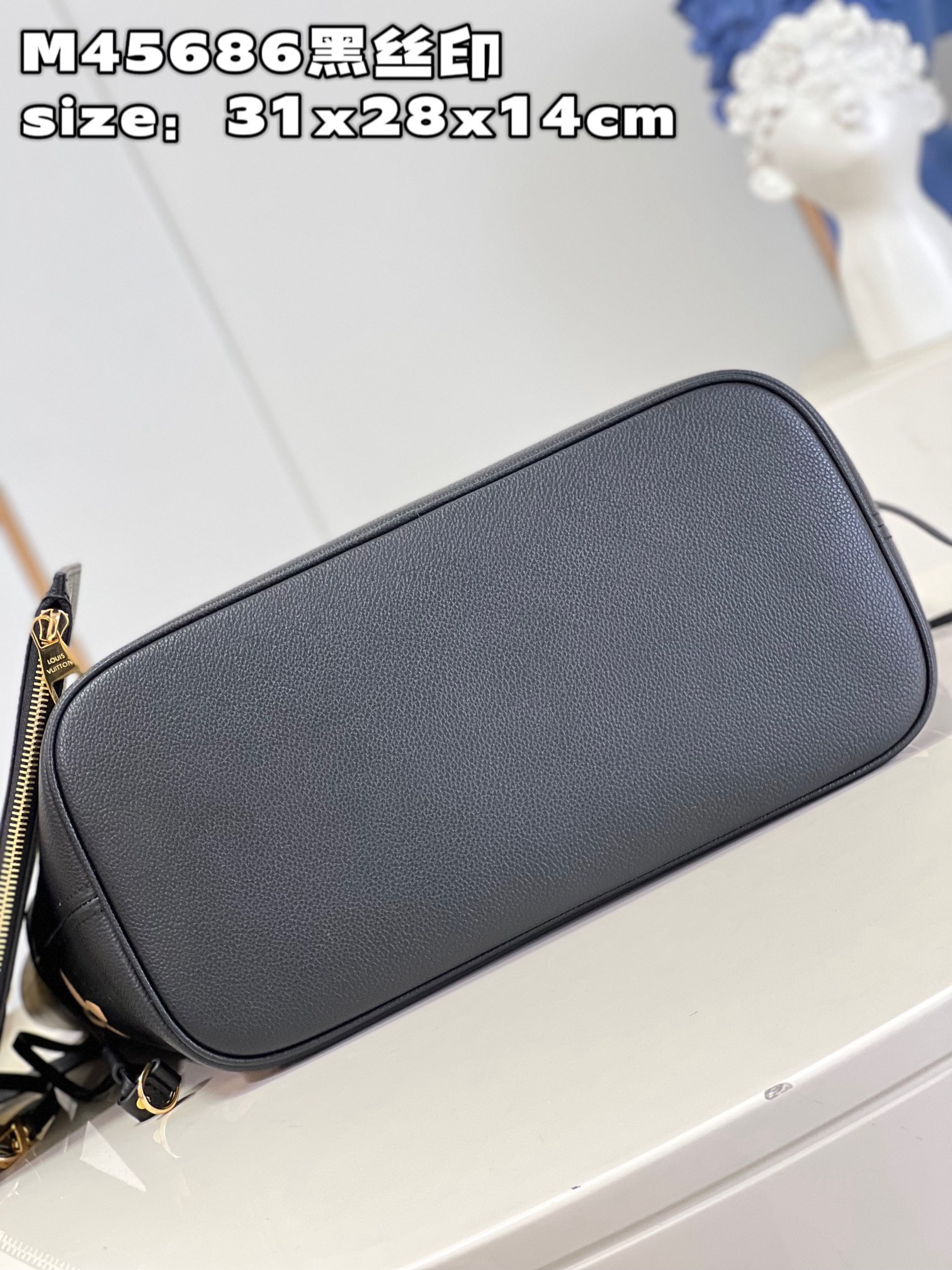 LOUIS VUITTON LV  Neverfull MM BLACK