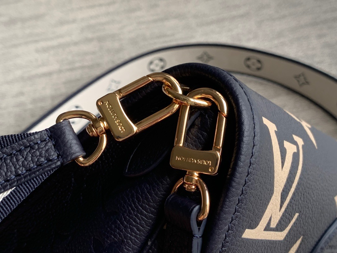 Louis Vuitton® Diane Navy / Crème